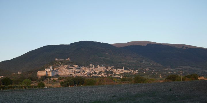 30_příjezd_k_Assisi