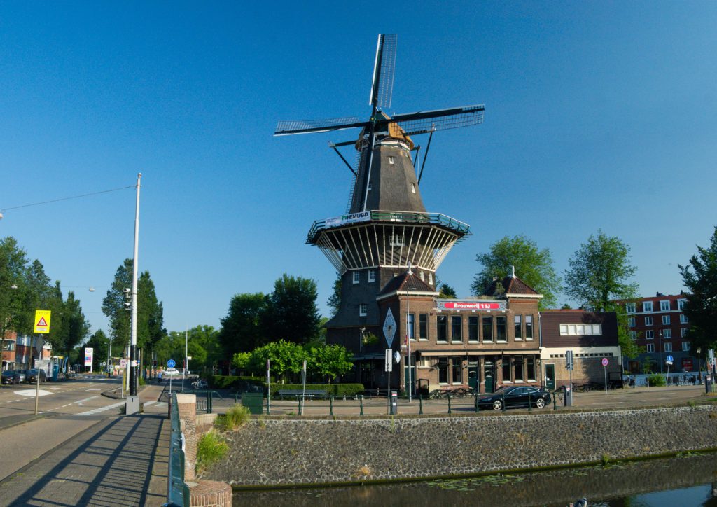 04 Amsterdam mlýn De Gooyer ve dne