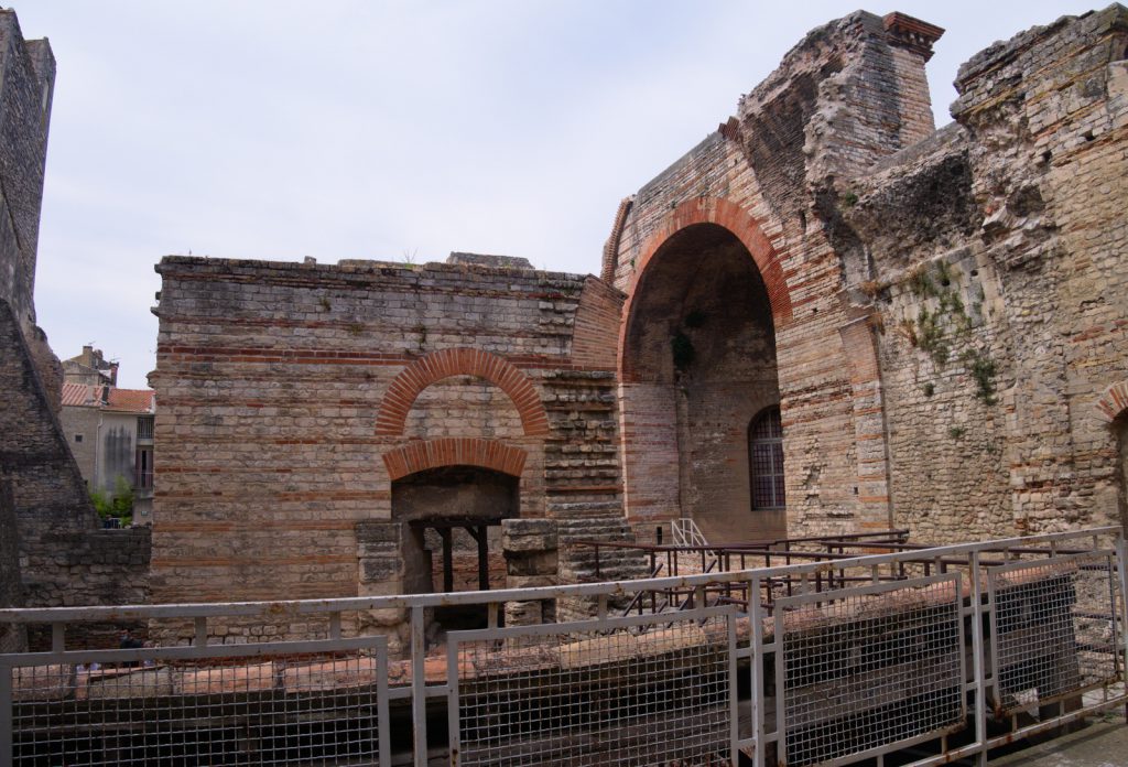 F1 Konstantinovy římské lázně
