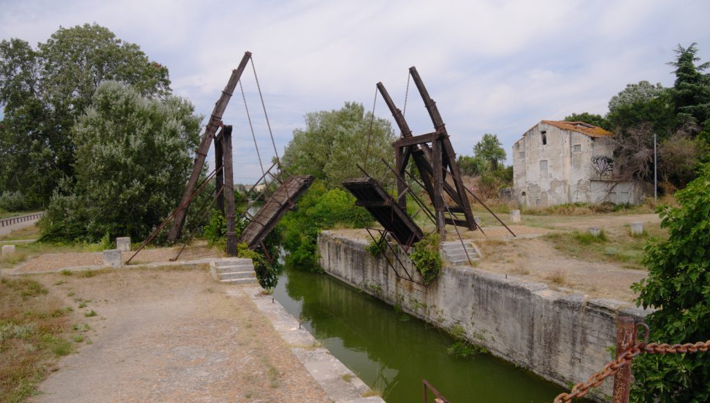 poslední zvedací most cesty na Canal d'Arles à Bouc