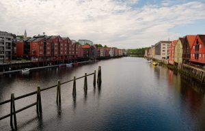 Trondheim bývalé sklady na řece Nidelva