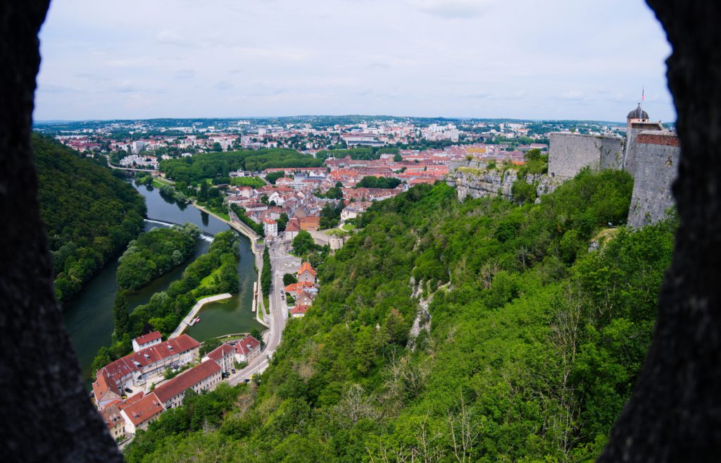 Besançon pohled z hradeb na město