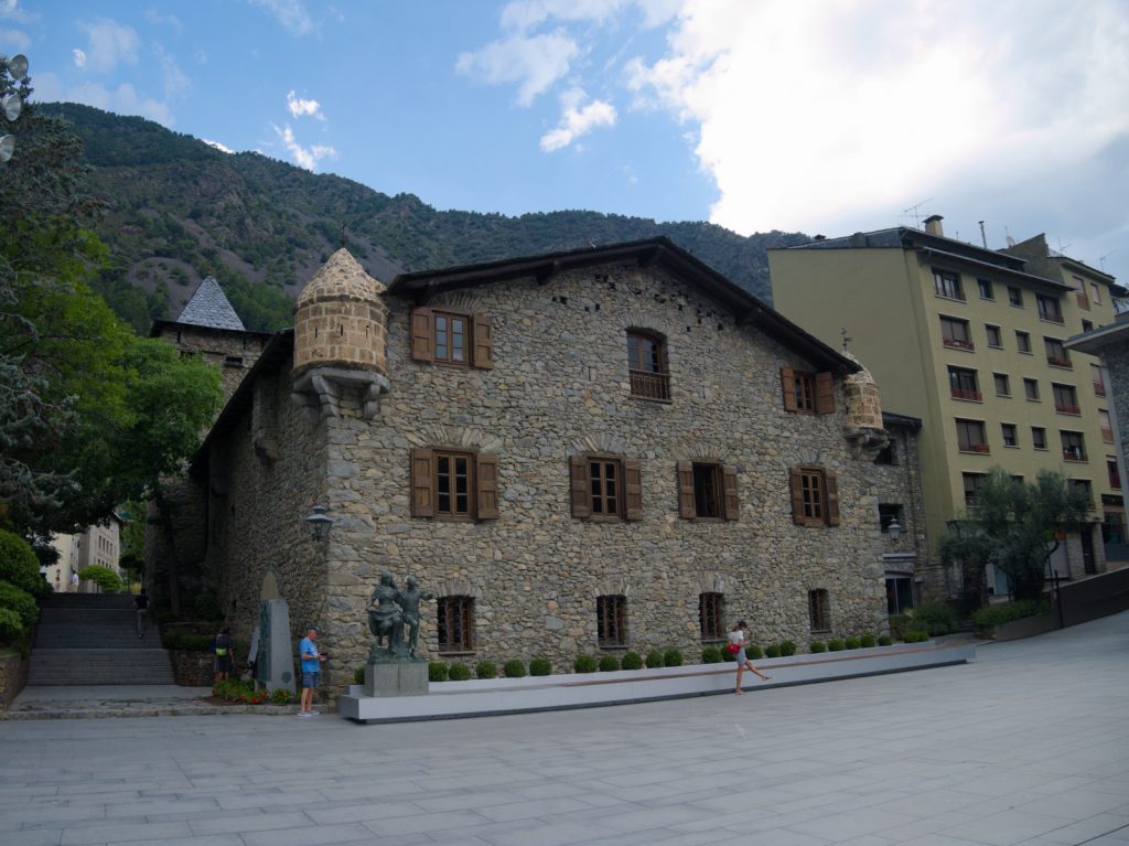 Casa de la Vall sídlo Generálního koncilu Andorry